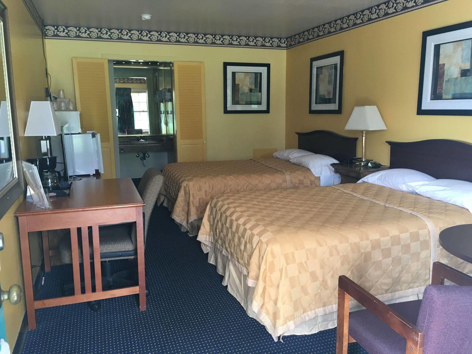 Norwalk Inn Ngoại thất bức ảnh