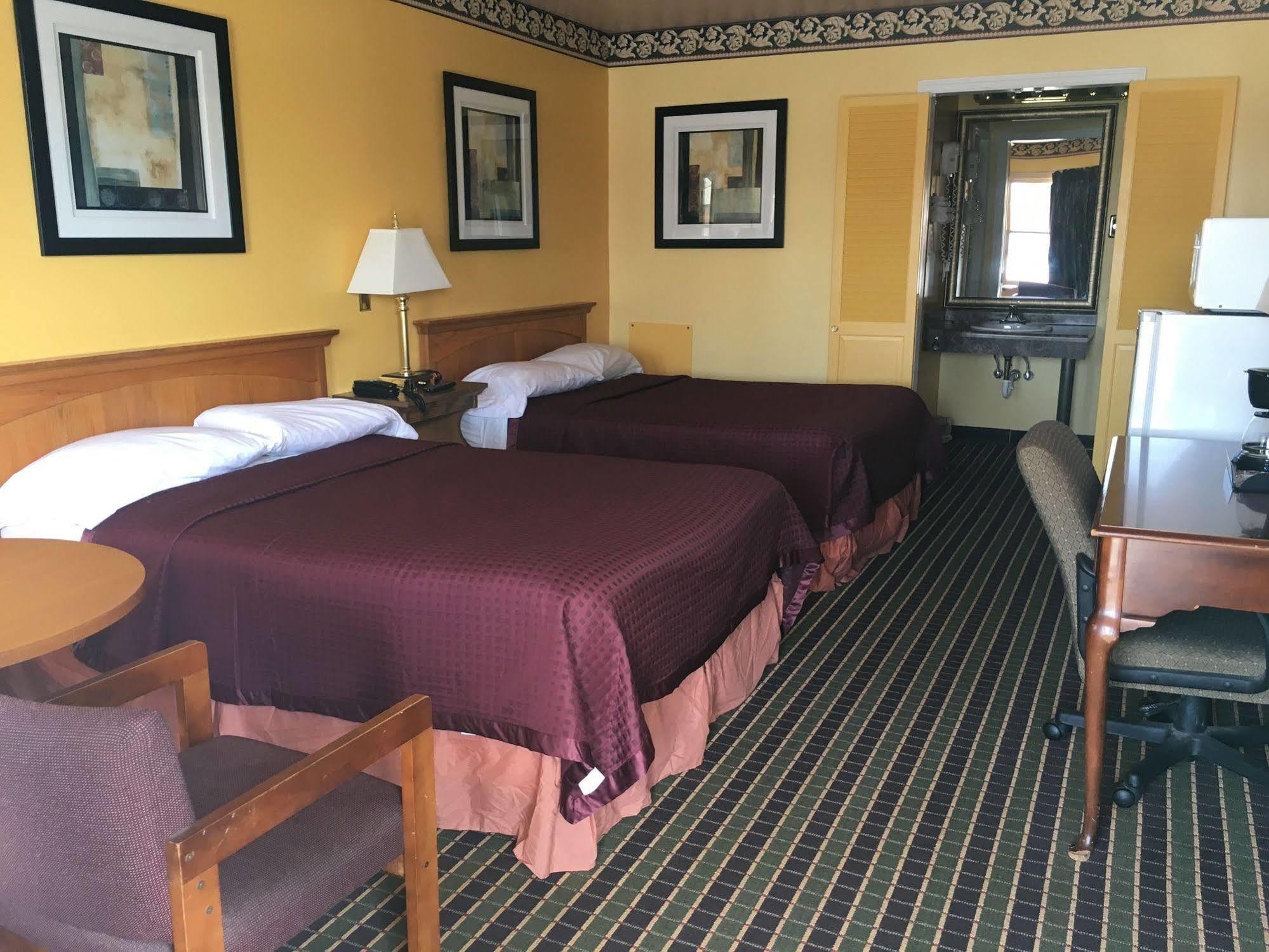 Norwalk Inn Ngoại thất bức ảnh