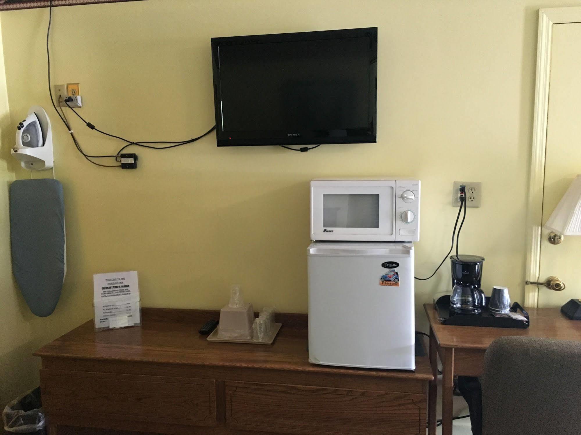 Norwalk Inn Ngoại thất bức ảnh