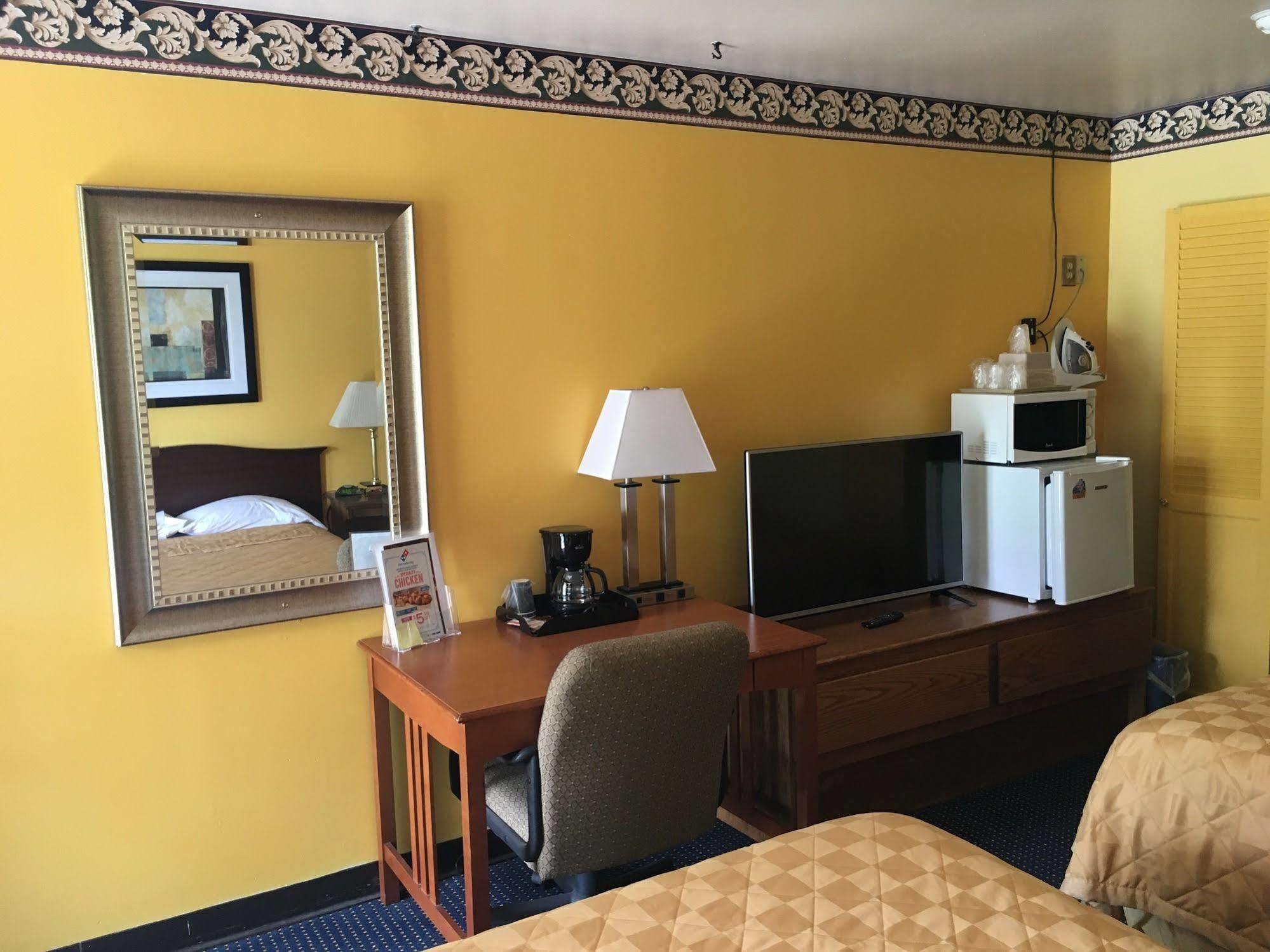Norwalk Inn Ngoại thất bức ảnh