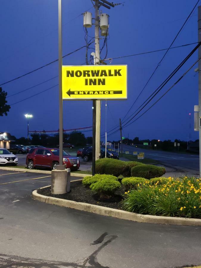 Norwalk Inn Ngoại thất bức ảnh